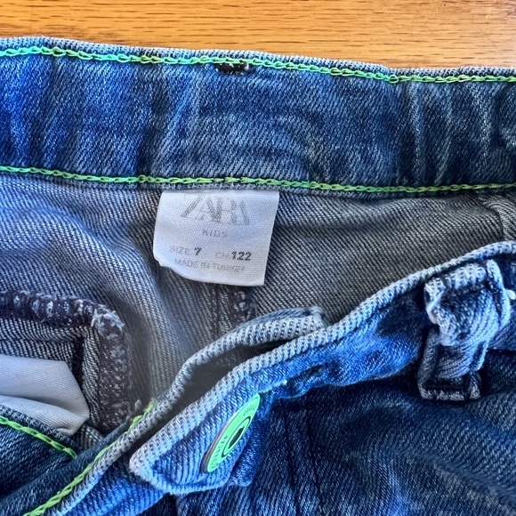 Zara distressed denim shorts with palm print. Boy size 7 - Picture 6 of 8